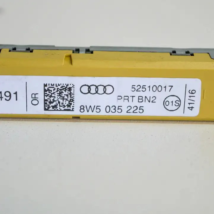 Audi A4 S4 B9 (2015 - 2019) 8W5035225 Усилитель антенны — фото 4