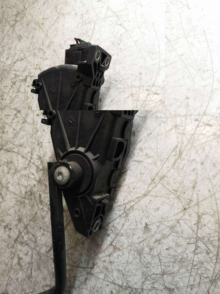 Nissan Primera (2001 - 2008)  18002AU410 Педаль акселератора