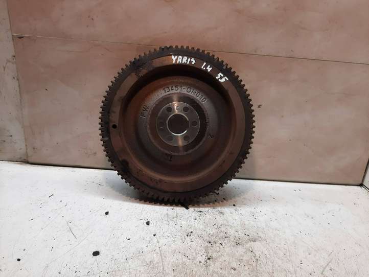 Toyota Yaris (2003 - 2005)  13451-0N010 Маховик