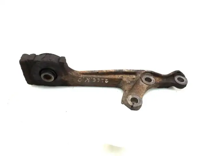 Toyota Land Cruiser (J120) (2002 - 2009) 5238060012 Кронштейн переднего редуктора — фото 1