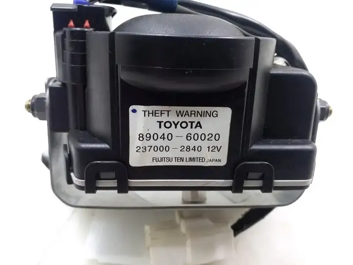 Toyota Land Cruiser (J120) (2002 - 2009) 8904060020 Сирена сигнализации — фото 2