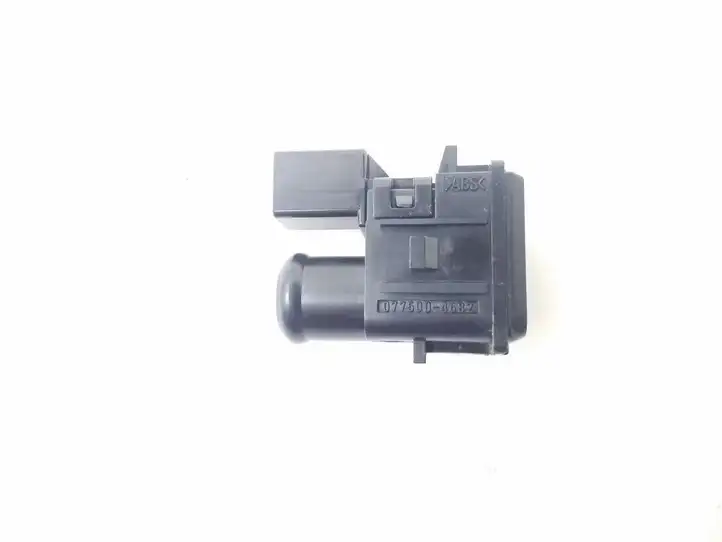 Toyota Land Cruiser (J120) (2002 - 2009) 0775004682 Датчик температуры воздуха в салоне — фото 1