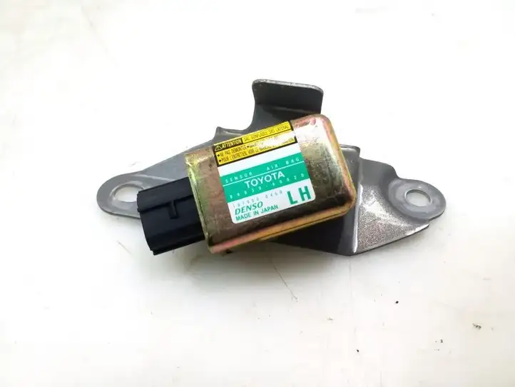 Toyota Land Cruiser (J120) (2002 - 2009) 8983060020 Датчик удара SRS — фото 1