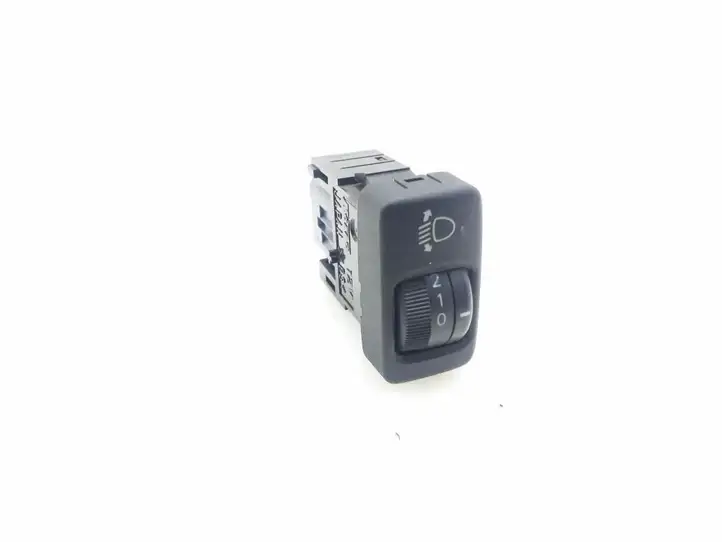 Toyota Land Cruiser (J120) (2002 - 2009) 8415233030 Включатель фонарей — фото 1