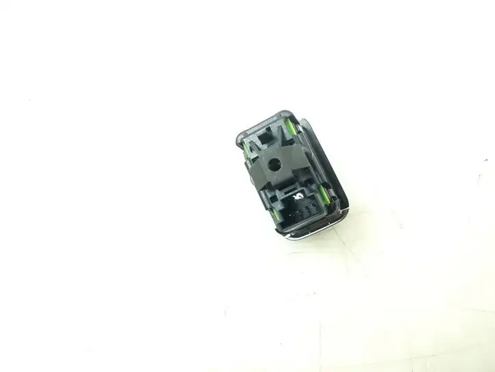 Mercedes-Benz CLA C117,X117,W117 (2013 - 2019) A2049058102 Блок кнопок стеклоподъемников — фото 2