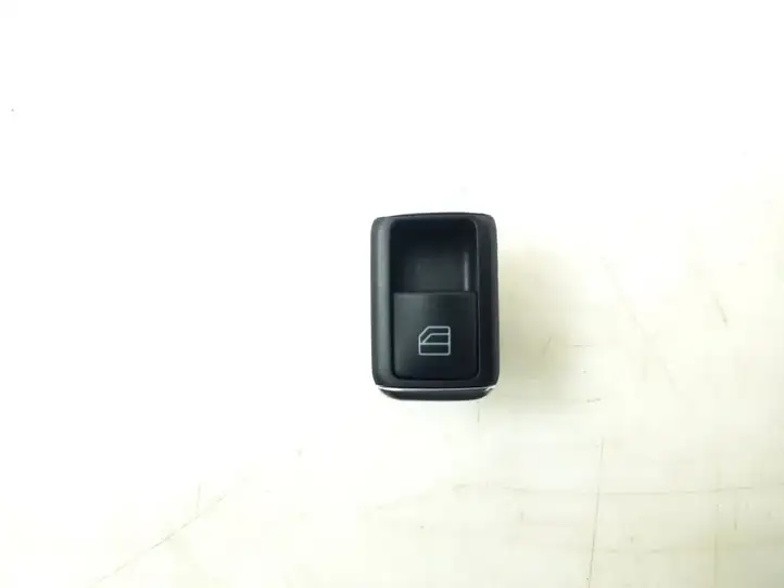 Mercedes-Benz CLA C117,X117,W117 (2013 - 2019) A2049058102 Блок кнопок стеклоподъемников — фото 1