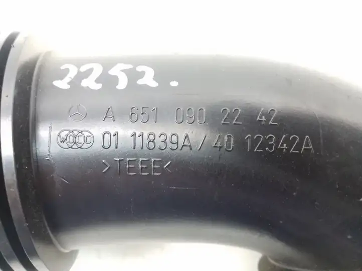 Mercedes-Benz CLA C117,X117,W117 (2013 - 2019) A6510902242 Детали воздухозаборника — фото 2