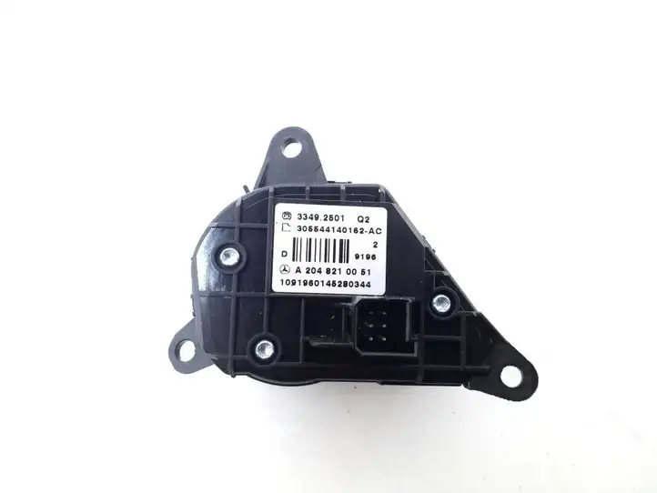Mercedes-Benz C W204 (2007 - 2014) A2048210051 Кнопки на рулевом колесе — фото 2
