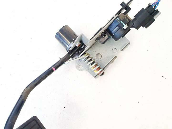 Isuzu D-Max (2008 - 2012)  9z01 Педаль акселератора