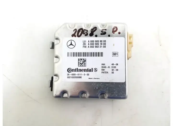 Mercedes-Benz E W212 (2009 - 2016) A0009058000 Камера в лобовом стекле — фото 3