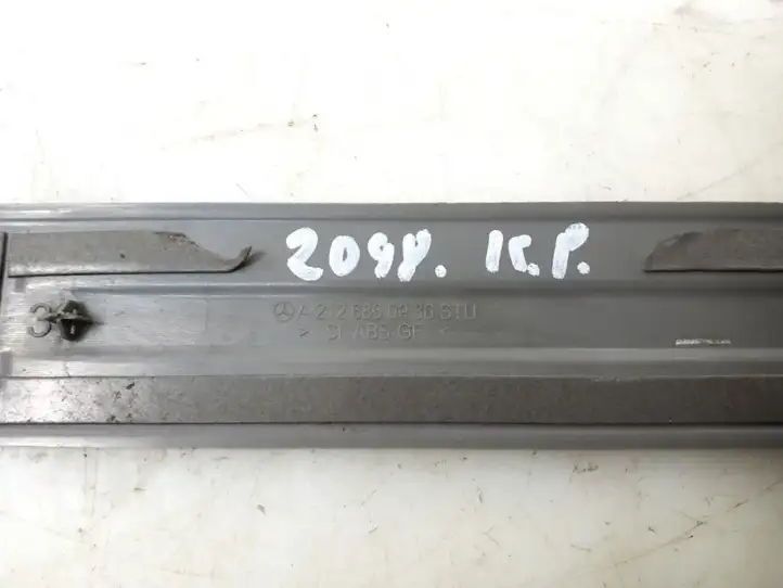 Mercedes-Benz E W212 (2009 - 2016) A2126860936 Внутренняя отделка переднего порога — фото 2