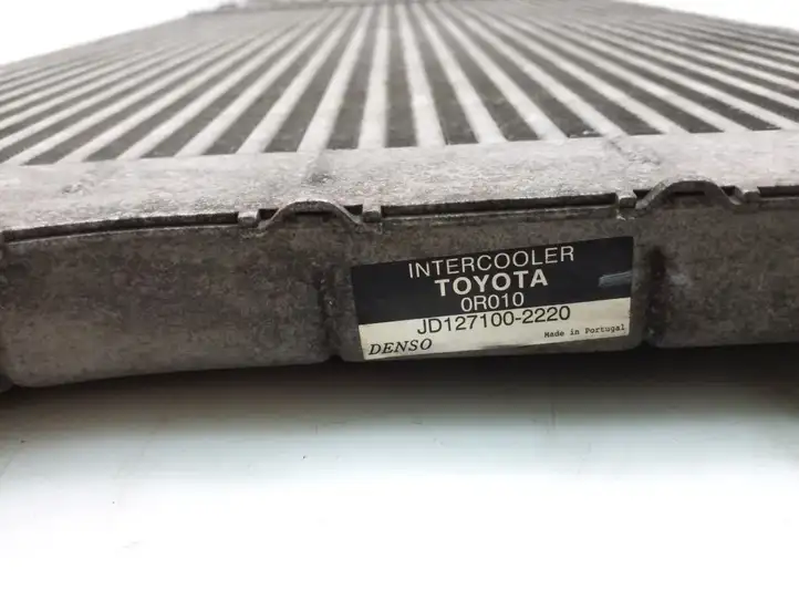 Toyota Corolla Verso AR10 (2004 - 2009) 179400R010 Интеркулер — фото 2