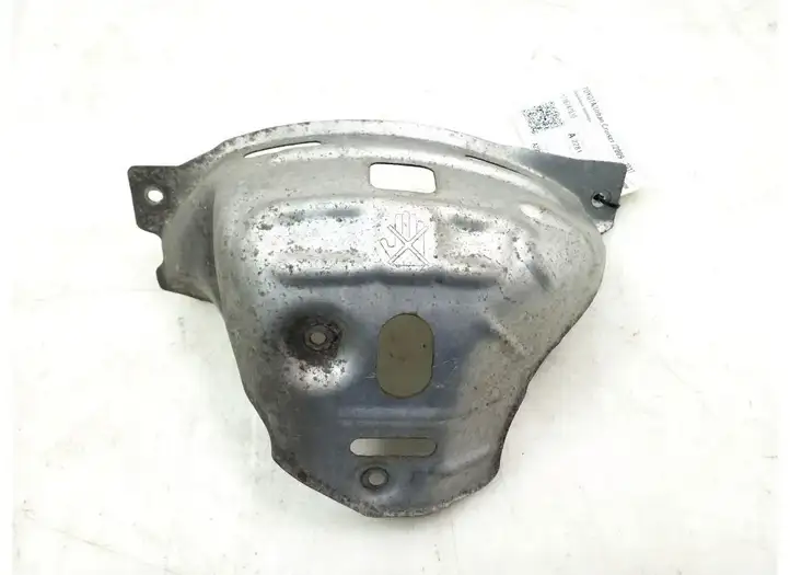 Toyota Urban Cruiser (XP110) (2007 - 2016) 1716747010 Теплоизоляция (теплозащита) — фото 1