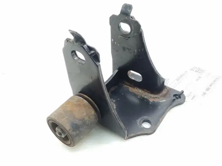 Toyota Urban Cruiser (XP110) (2007 - 2016) 1232547080 Кронштейн двигателя — фото 3