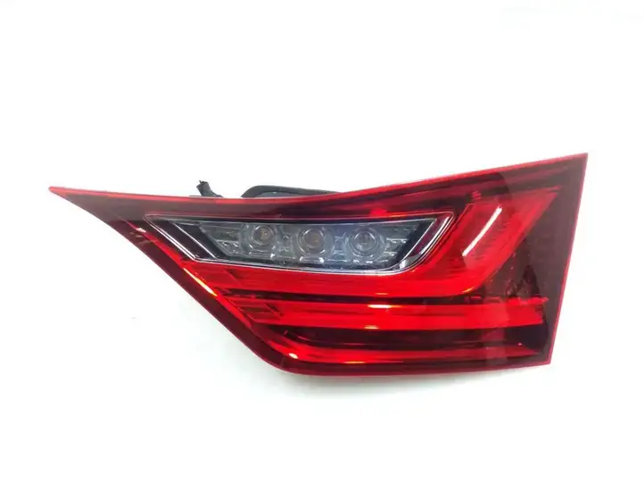 Lexus GS 250 300 350 300h 450h (2015 - 2020) 8158130500 Задний фонарь в крышке багажника — фото 1