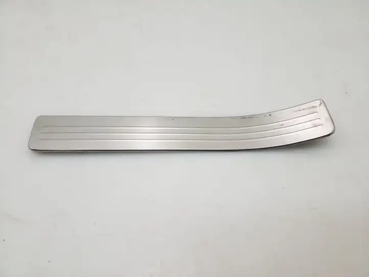 Mercedes-Benz C W204 (2007 - 2014) A2046800335 Внутренняя отделка заднего порога — фото 1