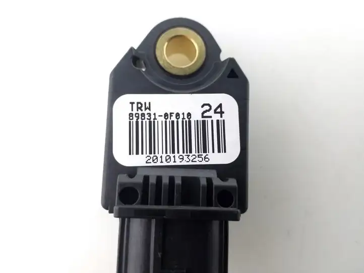 Toyota Verso (2009 - 2012) 898310F010 Датчик удара SRS — фото 2