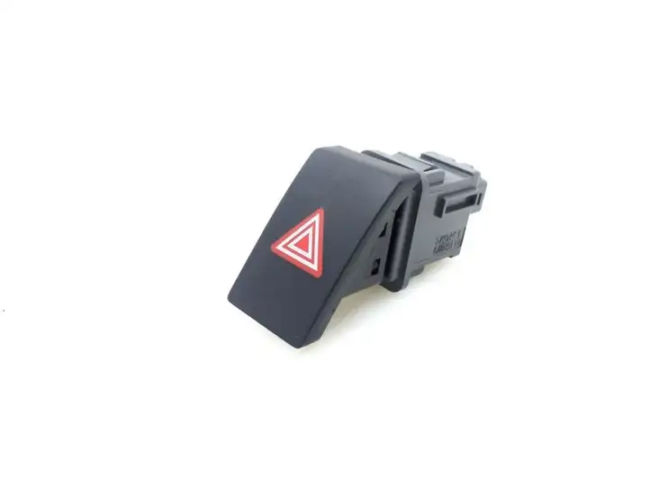Toyota Verso (2009 - 2012) 843320F040 Включатель аварийных фонарей — фото 1