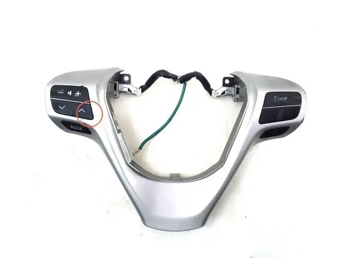 Toyota Verso (2009 - 2012) 842500F100 Кнопки на рулевом колесе — фото 1