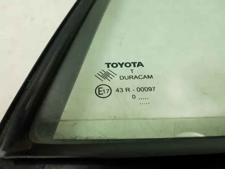 Toyota Verso (2009 - 2012) 681230F010 Форточка двери — фото 2