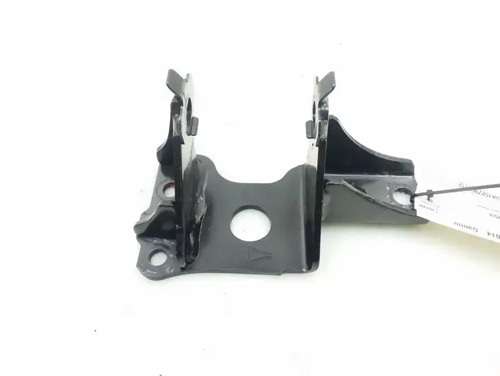 Toyota Prius+ (ZVW40) (2011 - 2018) 1232537070 Кронштейн двигателя — фото 1