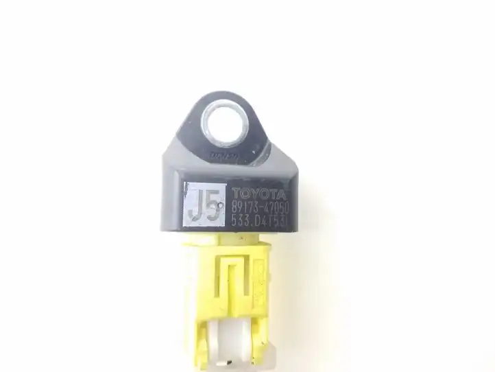 Toyota Prius Prime (2017 - ) 8917347050 Датчик удара SRS — фото 2