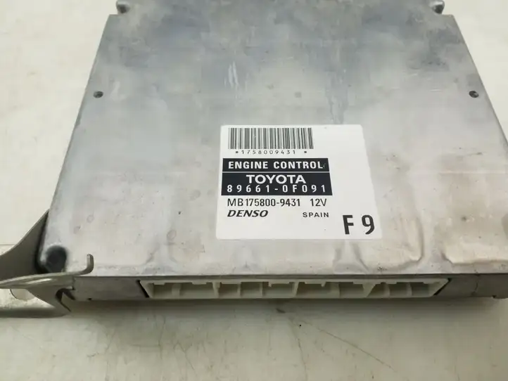 Toyota Corolla Verso AR10 (2004 - 2009) Комплект системы зажигания — фото 2