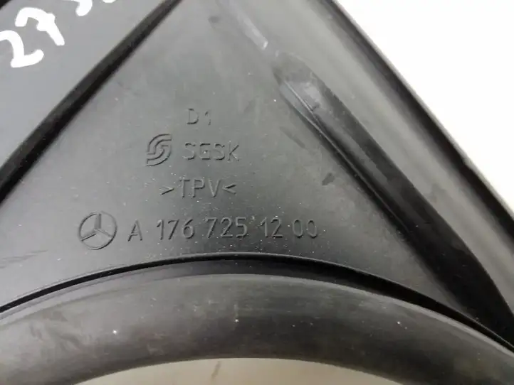 Mercedes-Benz A W176 (2012 - 2018) A1767251200 Прочая отделка передней двери — фото 2
