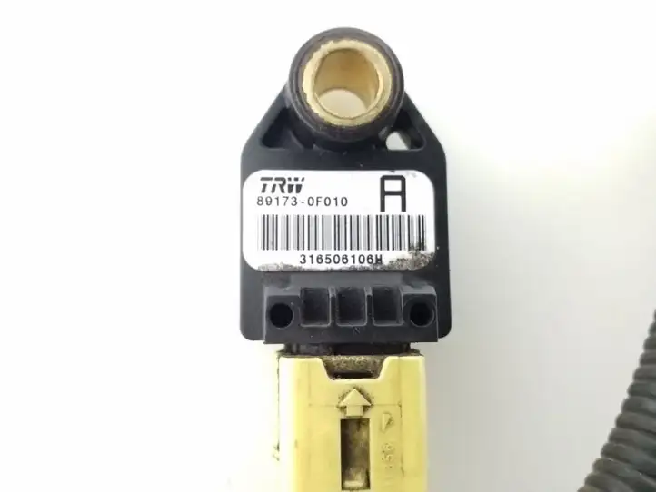 Toyota Corolla Verso AR10 (2004 - 2009) 891730F010 Датчик удара SRS — фото 2