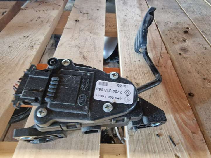 Opel Vivaro (2006 - 2014)  7700313060 Педаль акселератора