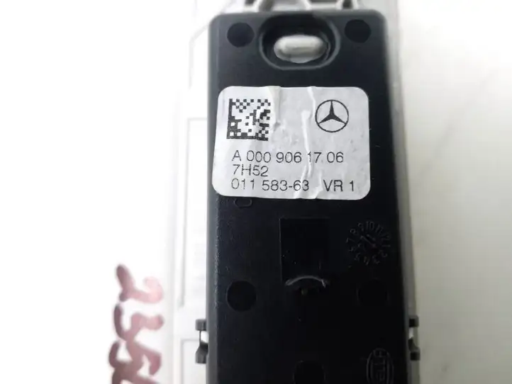 Mercedes-Benz E W213 (2016 - ) A0998150136 Потолочная ручка задняя — фото 4