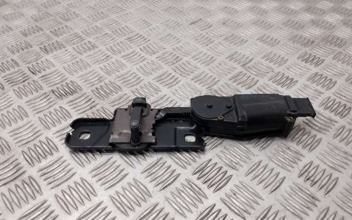 Audi A7 (2010 - 2014)  4H0827383 Притягиватель задней крышки