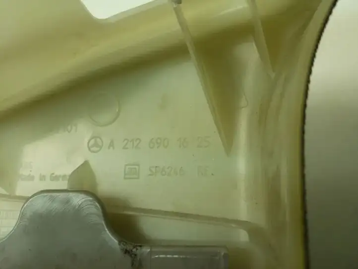 Mercedes-Benz E W212 (2009 - 2016) A21269016257N73 Верхняя обшивка стойки D — фото 2