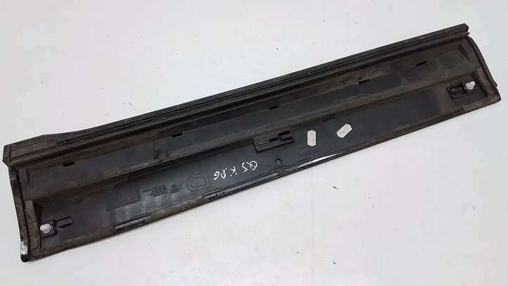 Audi Q5 (2008 - 2012)  8R0853970B  Отделка дверей (молдинги) задней двери
