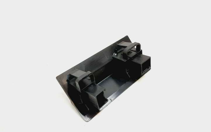 Volvo S80 (2006 - 2009)  1820772 Разъем USB