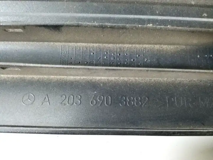 Mercedes-Benz CLC CL 203 (2008 - 2011) A2036903882 Молдинг крыла — фото 2