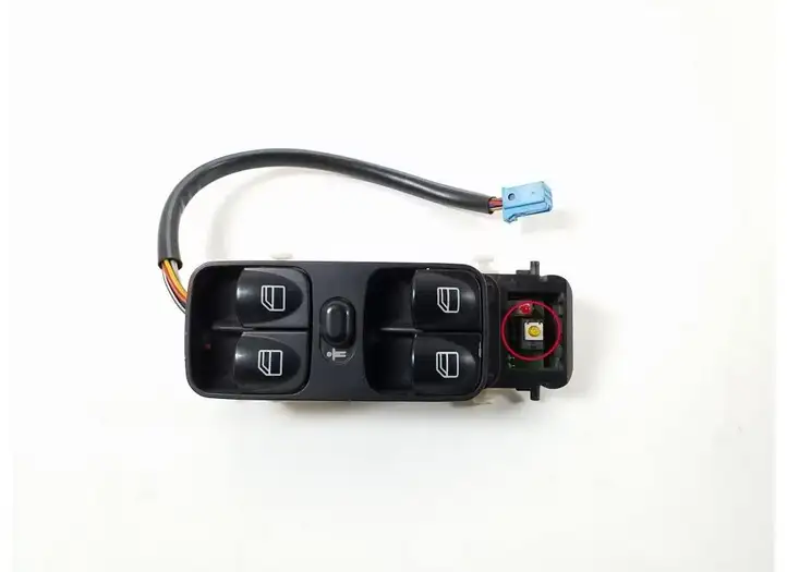 Mercedes-Benz C W203 (2000 - 2007) A2038200110 Блок кнопок стеклоподъемников — фото 1