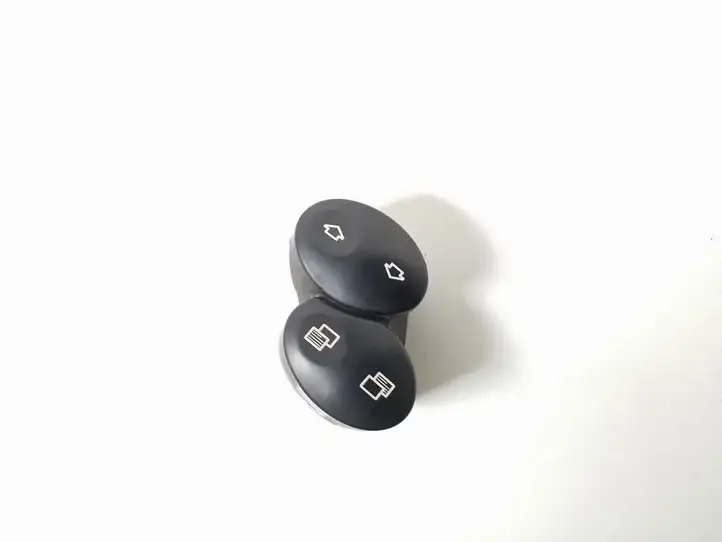 Mercedes-Benz CLK A209,C209 (2002 - 2009) A2308202310 Кнопки на рулевом колесе — фото 1