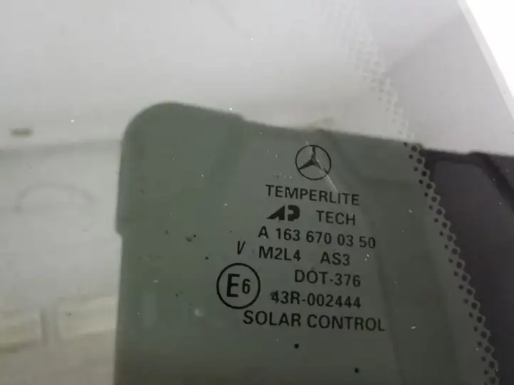 Mercedes-Benz ML W163 (1997 - 2005) A1636702350 Заднее боковое стекло — фото 2
