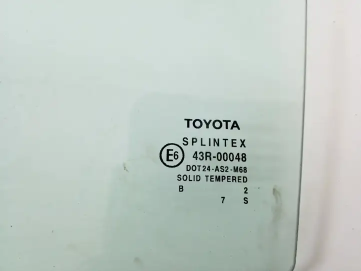 Toyota Corolla E120 E130 (2000 - 2004) 68104-02080 Стекло задней двери — фото 2