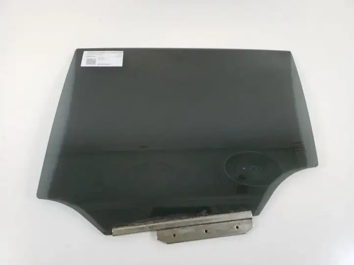Toyota Avensis T270 (2009 - 2012) 68104-05160 Стекло задней двери — фото 1