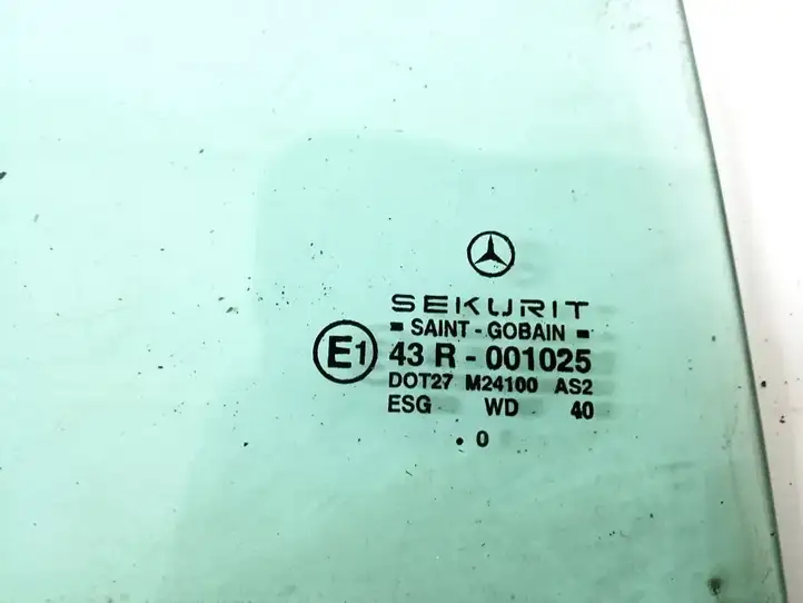 Mercedes-Benz E W210 (1995 - 2002) A2107350224 Форточка двери — фото 2