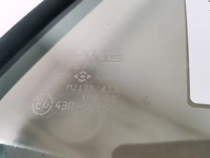 Lexus RX 300 (1997 - 2003) Форточка двери — фото 3