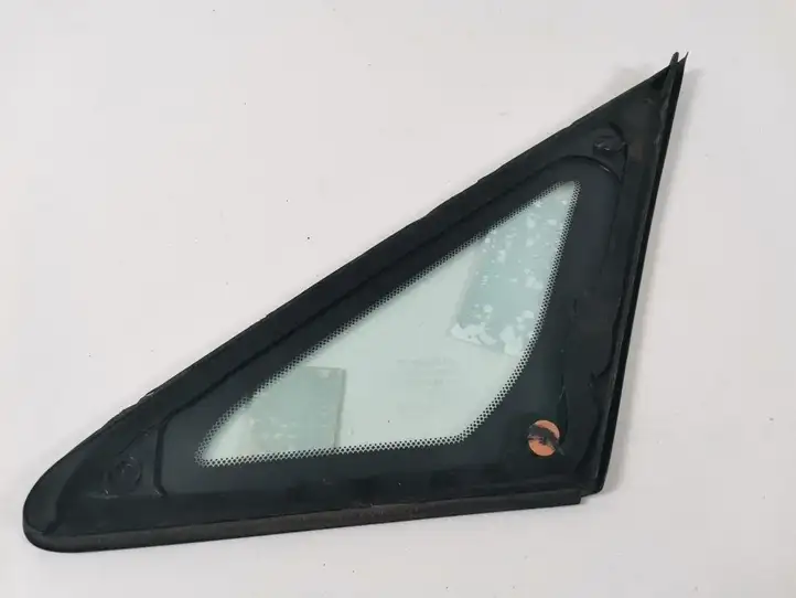 Toyota Avensis Verso (2001 - 2004) 62110-44040 Треугольное стекло кузова — фото 3