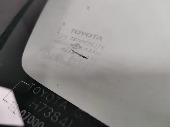 Toyota Corolla Verso E121 (2001 - 2004) 62710-13120 Заднее боковое стекло — фото 3