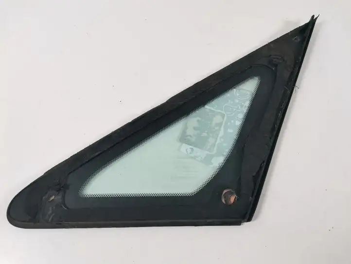 Toyota Avensis Verso (2001 - 2004) 62110-44040 Треугольное стекло кузова — фото 3