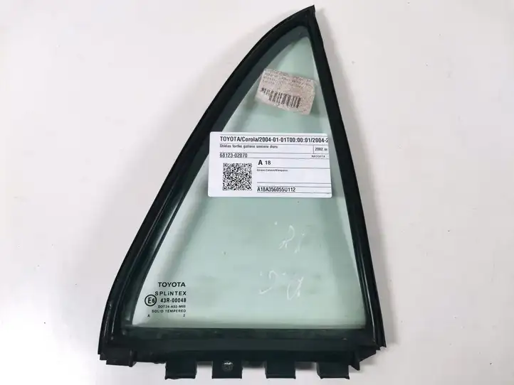 Toyota Corolla E120 E130 (2000 - 2004) 68123-02070 Форточка двери — фото 1