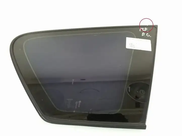 Toyota Avensis Verso (1995 - 2001) 61667-14030 Заднее боковое стекло — фото 1