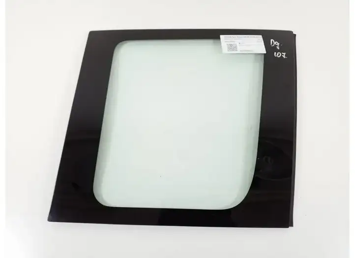 Toyota Yaris Verso (1999 - 2005) 62711-52030 Заднее боковое стекло — фото 1