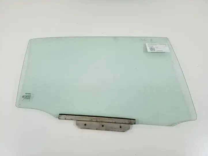 Toyota Corolla E120 E130 (2000 - 2004) 68103-02080 Стекло задней двери — фото 2